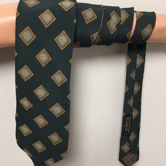 Giorgio Armani Men’s Tie - Picture 3 of 10